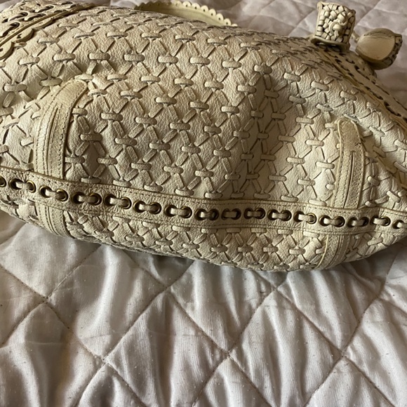 Isabella Fiore | Bags | Isabella Flores Handbag | Poshmark Isabella Flores Handbag